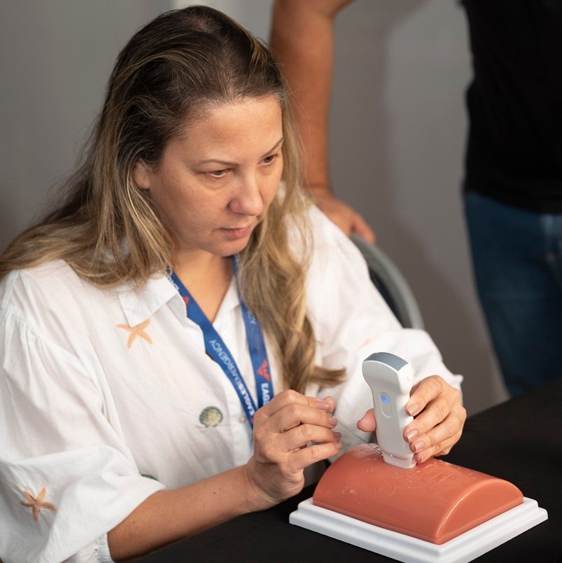 Dra. Cíntia Ferreira